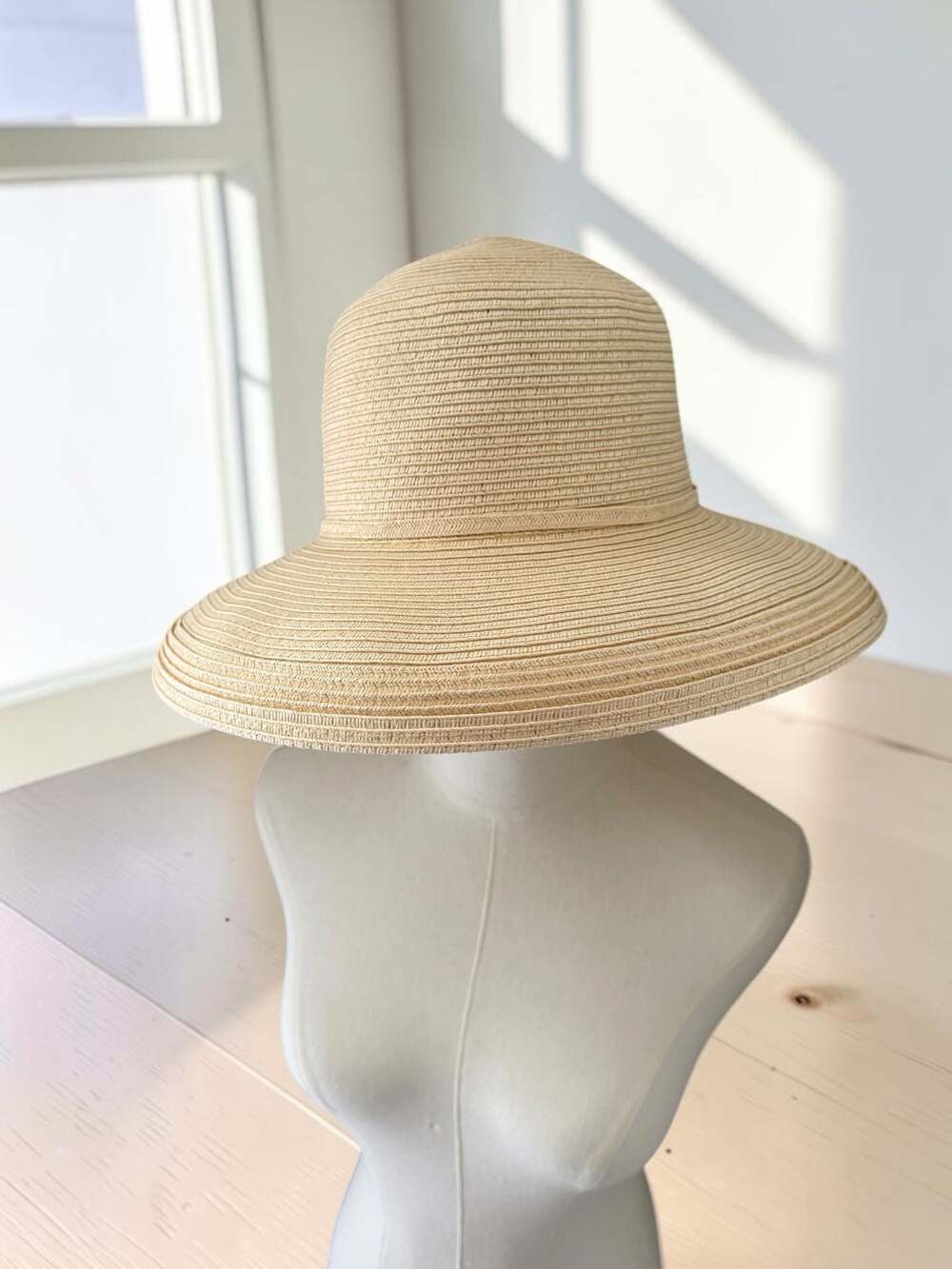 Scala Women's Wide Brim Straw Sun Hat with Bow Detail